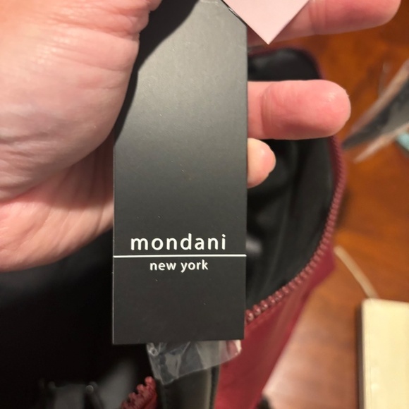 Mondani Weekender Bag NWT - Picture 7 of 7